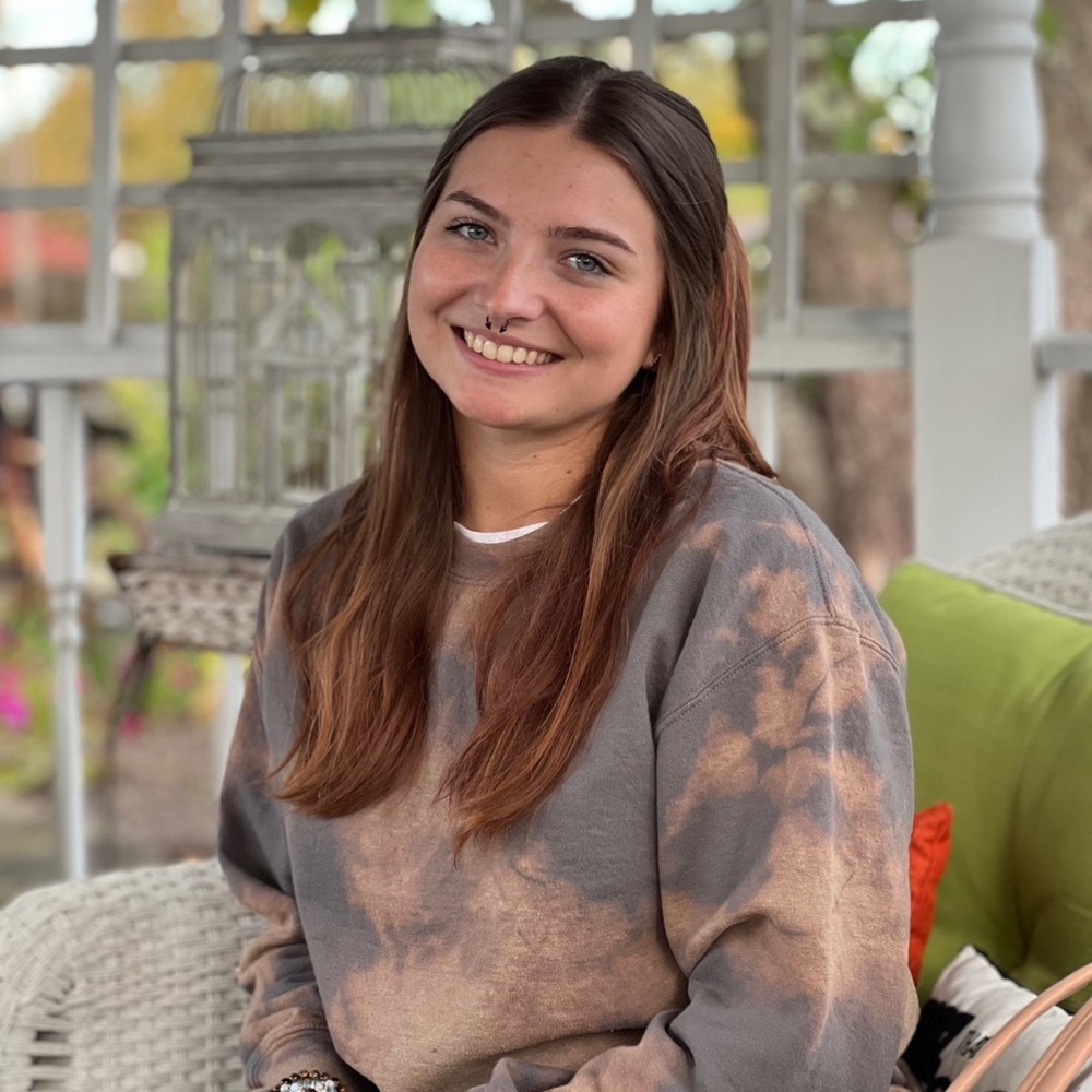 Meet your Posher, Elizabeth